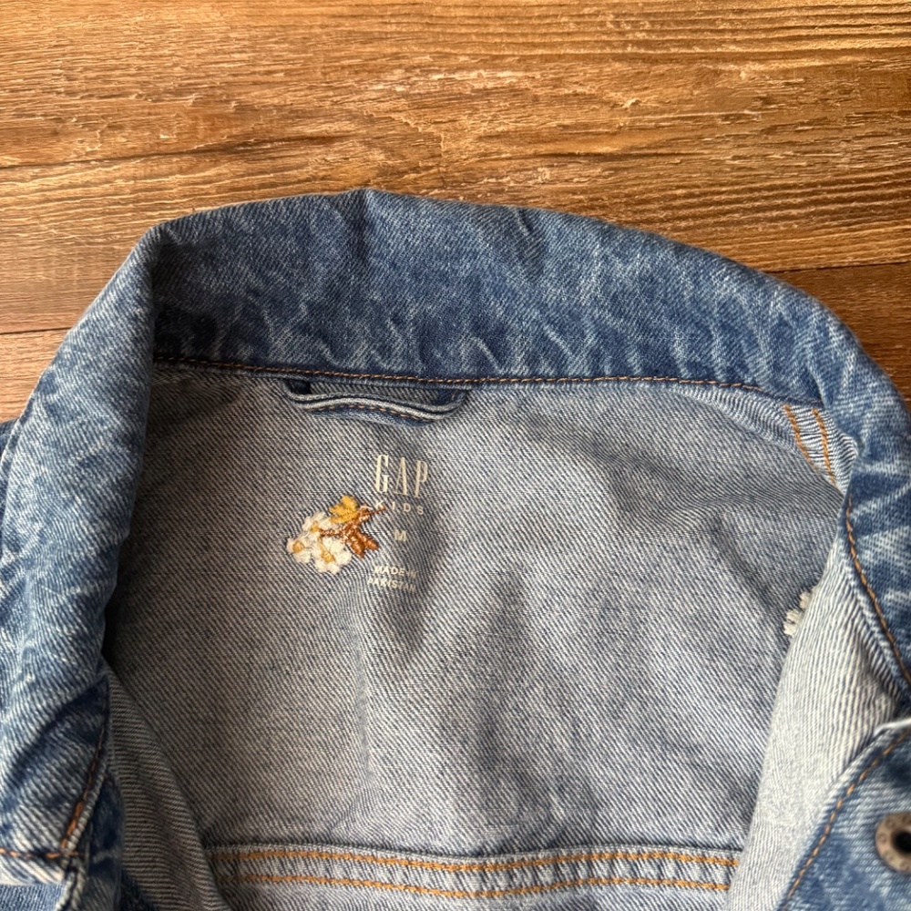 GAP Jean Jacket - Picture 3 of 3